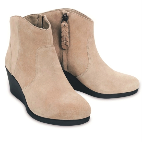 CROCS Boots Womens Leigh Suede Wedge Bootie sz 7 - Picture 1 of 9